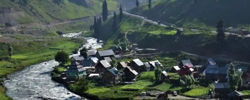 Traveling to Kashmir - 5 Reasons You Should Go
